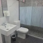 & Pool * 科拉雷侯